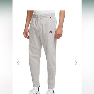 Nike NWOT Sportswear Commuter Pants Gray Medium